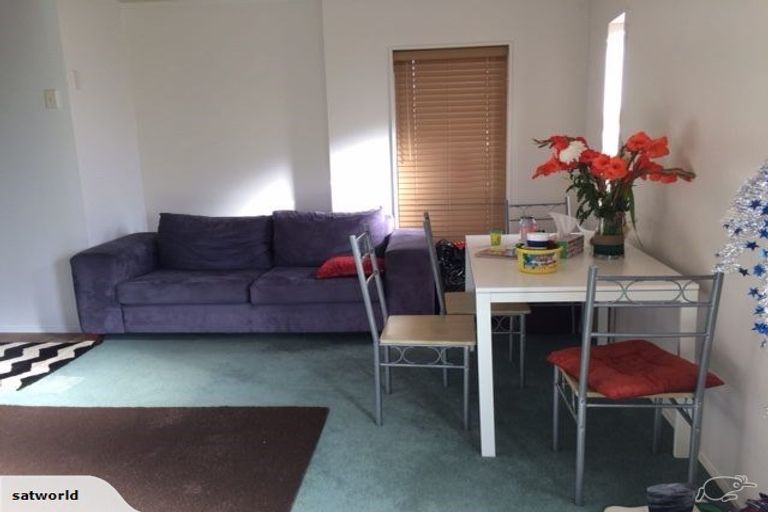 Photo of property in 5 Casuarina Road, Half Moon Bay, Auckland, 2012