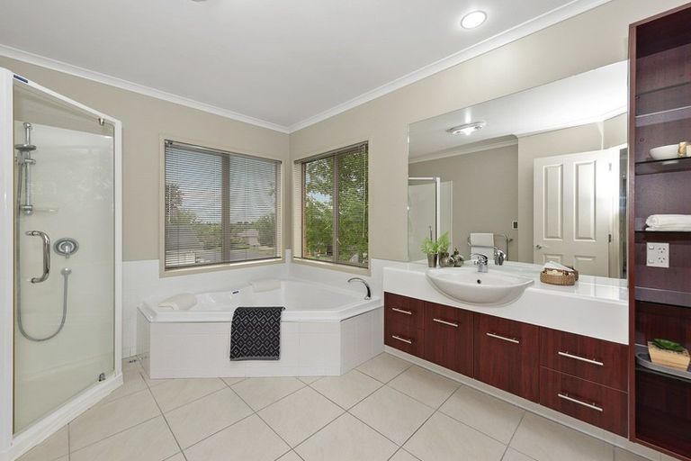 Photo of property in 12 Gavin Heights, Rototuna, Hamilton, 3210