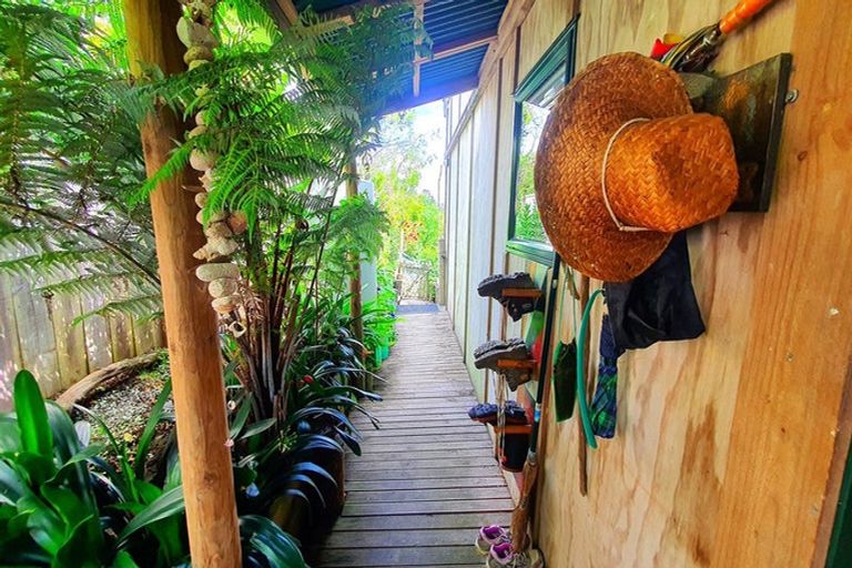 Photo of property in 15 Lavinia Place, Kawau Island, 0920