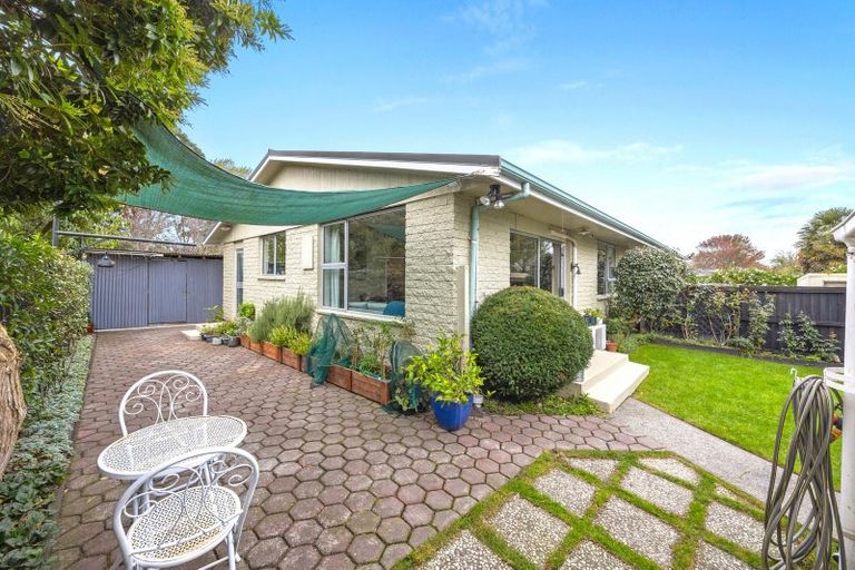 Photo of property in 1/44 Kathleen Crescent, Hornby, Christchurch, 8042
