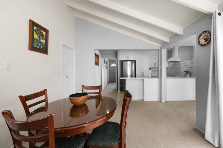 Photo of property in 75a Avondale Road, Taradale, Napier, 4112