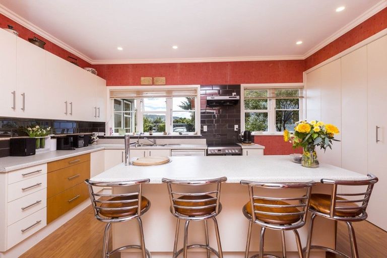 Photo of property in 33 Montgomery Street, Stokes Valley, Lower Hutt, 5019