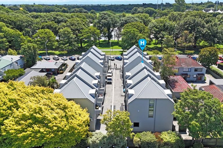 Photo of property in Hagley Mews, 4/454 Hagley Avenue, Christchurch Central, Christchurch, 8011
