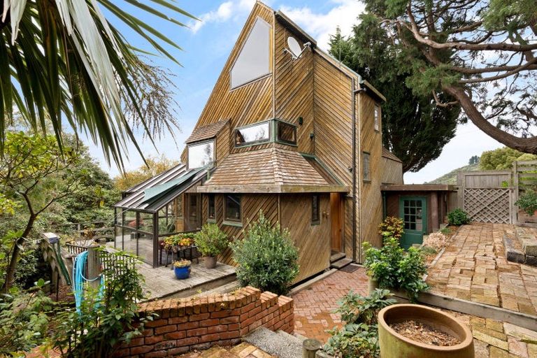 Photo of property in 18 Manuka Street, Ravensbourne, Dunedin, 9022