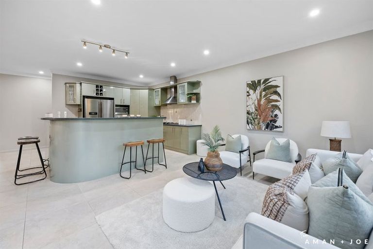 Photo of property in 8 Waikura Drive, Te Atatu Peninsula, Auckland, 0610