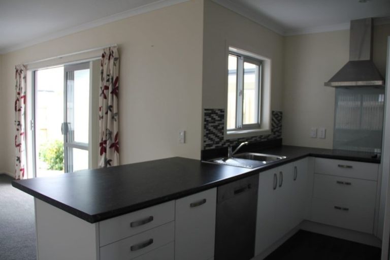 Photo of property in 15 Te Toru Street, Taita, Lower Hutt, 5011