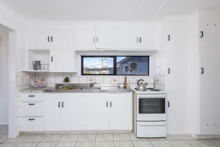 Photo of property in 152 Mcleod Street, Elderslea, Upper Hutt, 5018