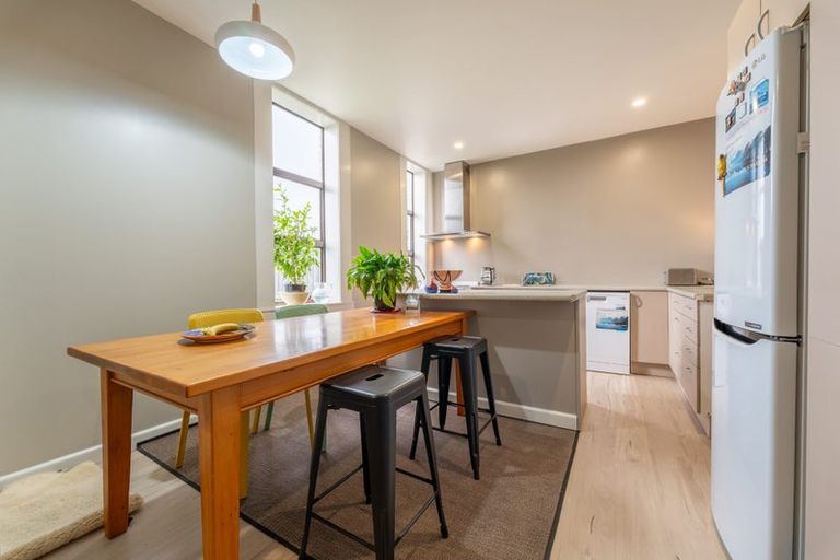 Photo of property in 100 High Street, Waimate, 7924