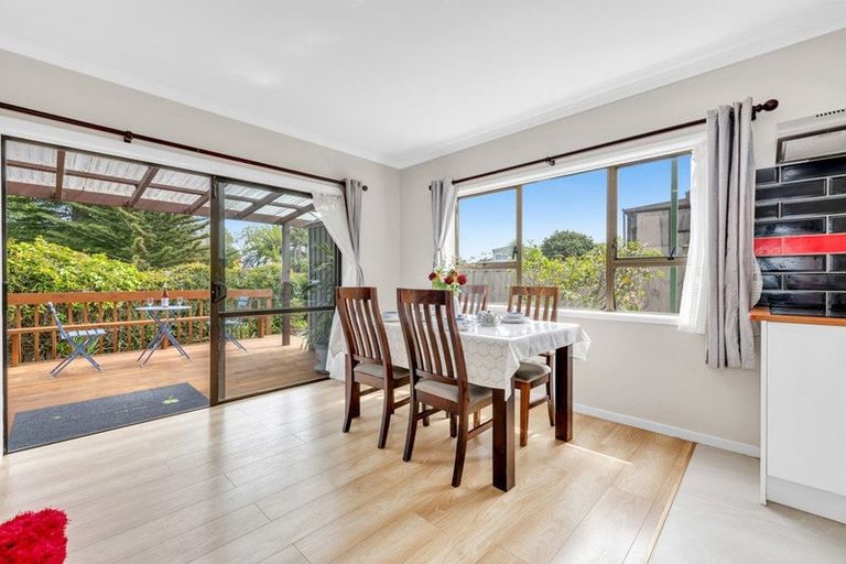 Photo of property in 1/39 Hedge Row, Sunnyhills, Auckland, 2010