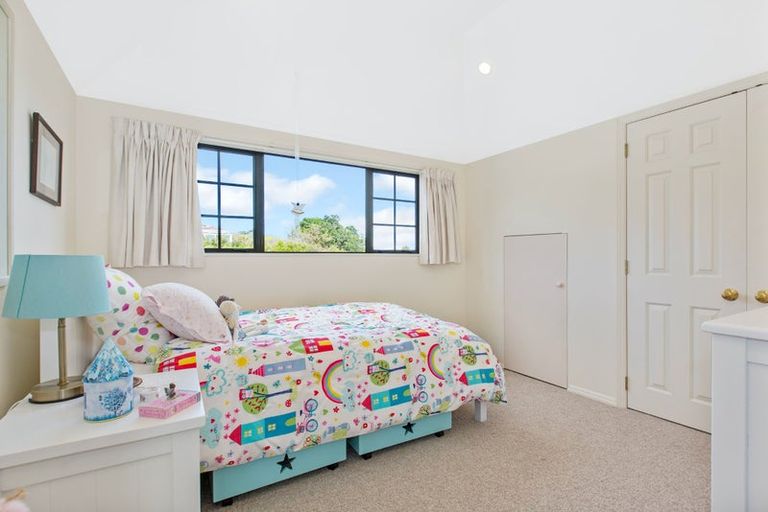 Photo of property in 18 Huia Street, Waikanae, 5036