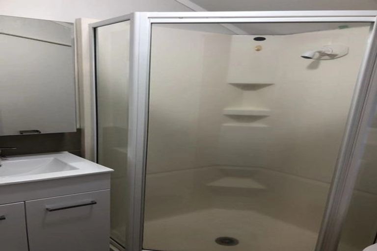 Photo of property in 2 Vine Street, Hillcrest, Hamilton, 3216