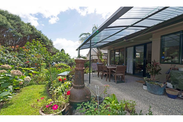 Photo of property in 15 Carnelian Court, Westgate, Auckland, 0614