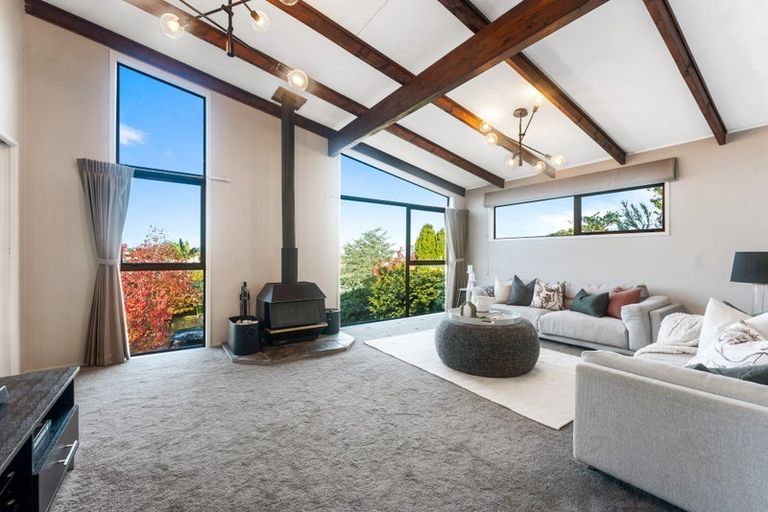 Photo of property in 30 Meadowvale Avenue, Forrest Hill, Auckland, 0620