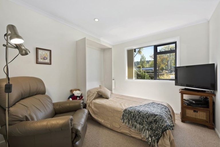 Photo of property in 3b Oxford Crescent, Ebdentown, Upper Hutt, 5018