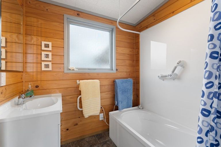 Photo of property in 11 Ramona Avenue, Waitarere Beach, Levin, 5510