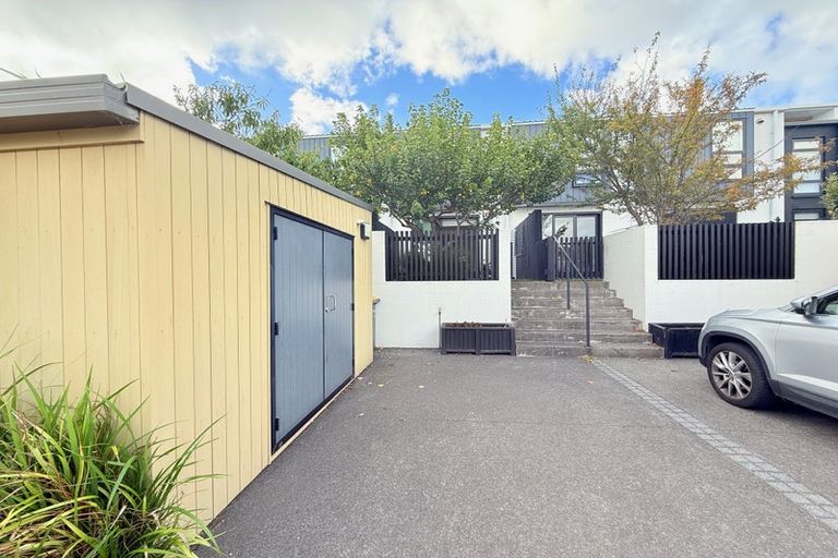 Photo of property in 214 Hobsonville Point Road, Hobsonville, Auckland, 0616