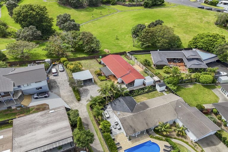 Photo of property in 30 Ganymede Place, Half Moon Bay, Auckland, 2012