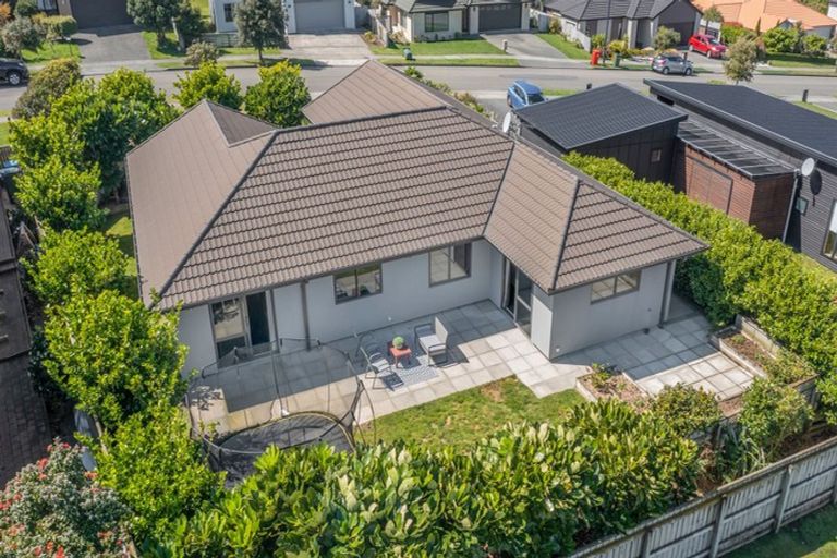 Photo of property in 16 Nelson Avenue, Aotea, Porirua, 5024