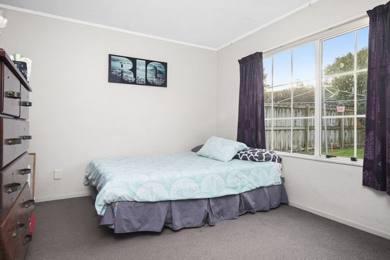 Photo of property in 52 Riverton Drive, Randwick Park, Auckland, 2105