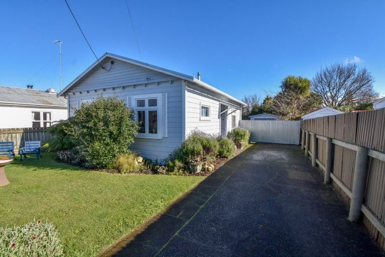 Photo of property in 214 High Street South, Carterton, 5713