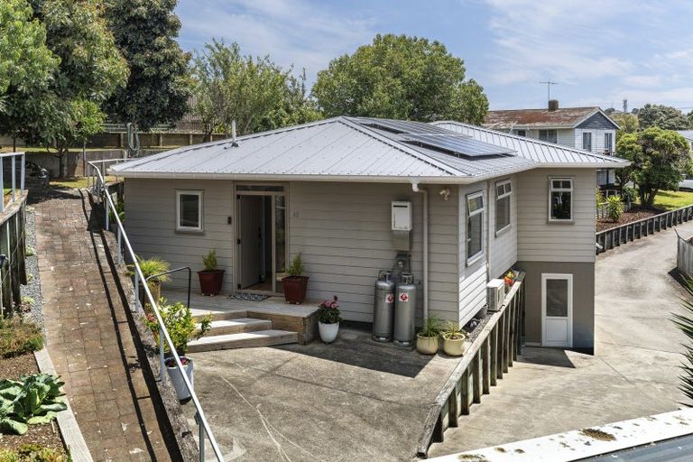 Photo of property in 4a Clerke Place, Marfell, New Plymouth, 4310