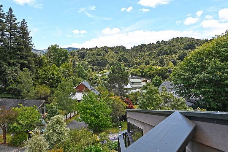 Photo of property in 3 Chichester Drive, Pinehaven, Upper Hutt, 5019