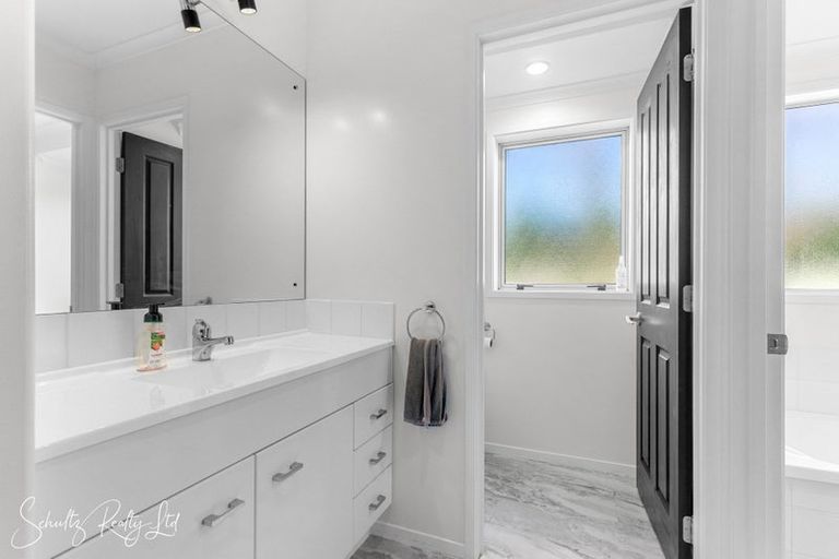 Photo of property in 16 Wallace Road, Ruawai, 0591