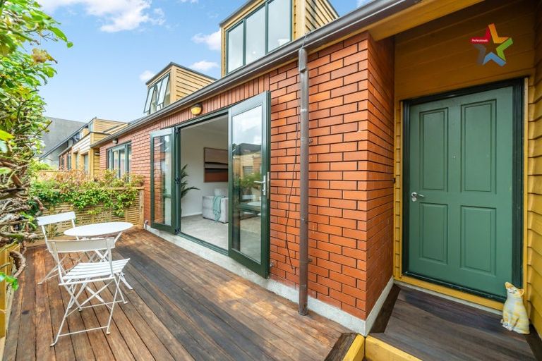 Photo of property in 8 Futuna Close, Karori, Wellington, 6012