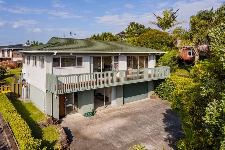 Photo of property in 19 Downsview Road, Pakuranga Heights, Auckland, 2010