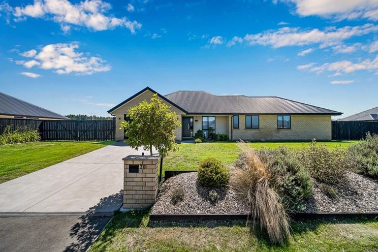 Photo of property in 70 Kingsdowne Drive, West Melton, 7618