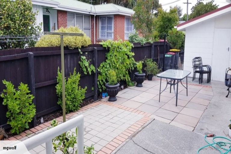 Photo of property in 1/5 Milnebank Street, Upper Riccarton, Christchurch, 8041