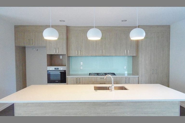 Photo of property in 28 Nephrite Lane, Henderson, Auckland, 0610