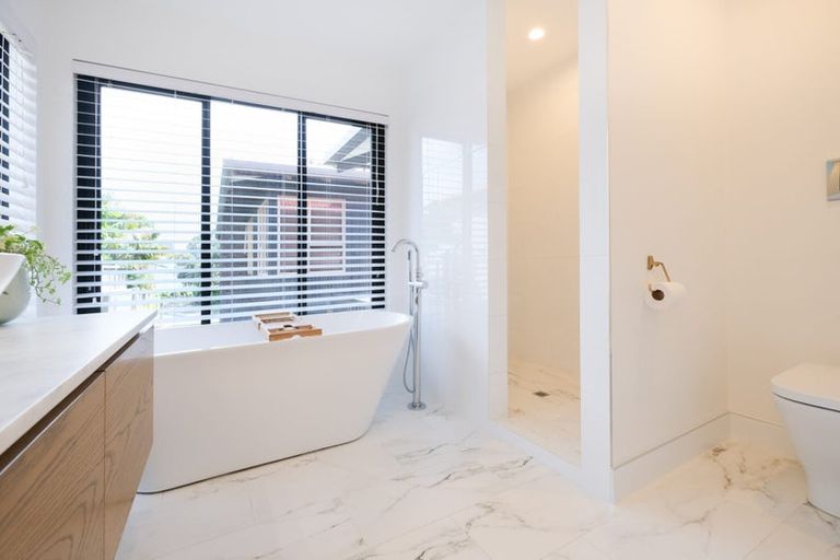 Photo of property in 1/41 Hauraki Road, Hauraki, Auckland, 0622