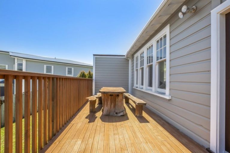 Photo of property in 21 Richard Street, Titahi Bay, Porirua, 5022