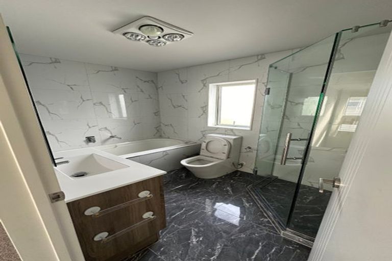 Photo of property in 68 Craigs Way, Hobsonville, Auckland, 0616