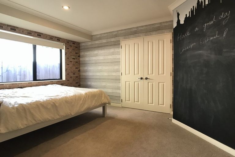 Photo of property in 19 Dressage Lane, Greenhithe, Auckland, 0632