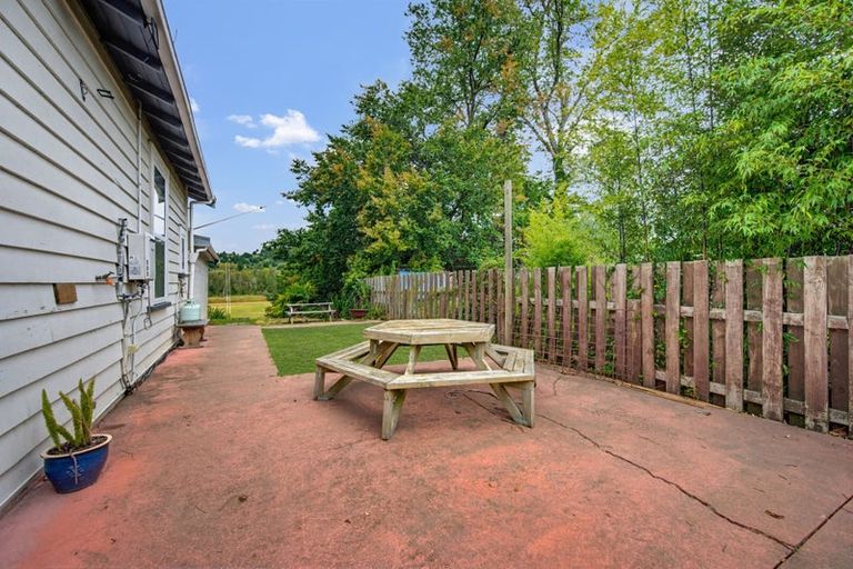 Photo of property in 9 Ruataniwha Street, Waipawa, 4210