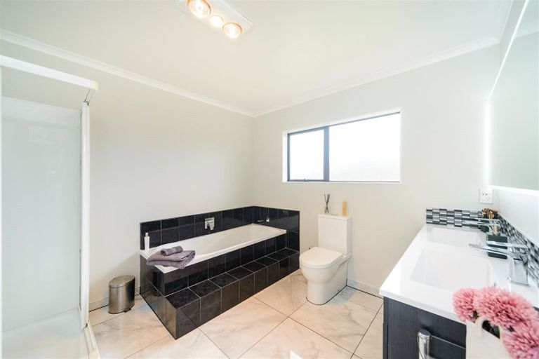 Photo of property in 160b Kelvin Grove Road, Kelvin Grove, Palmerston North, 4414