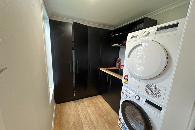 Photo of property in 12 Birmingham Street, Takaro, Palmerston North, 4412