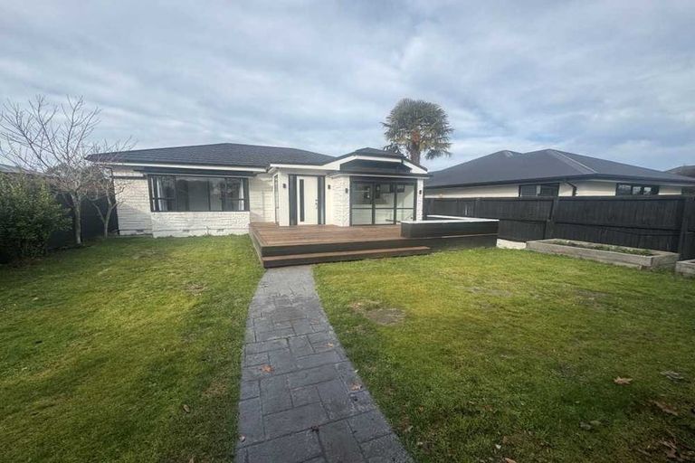 Photo of property in 18a Blighs Road, Strowan, Christchurch, 8052