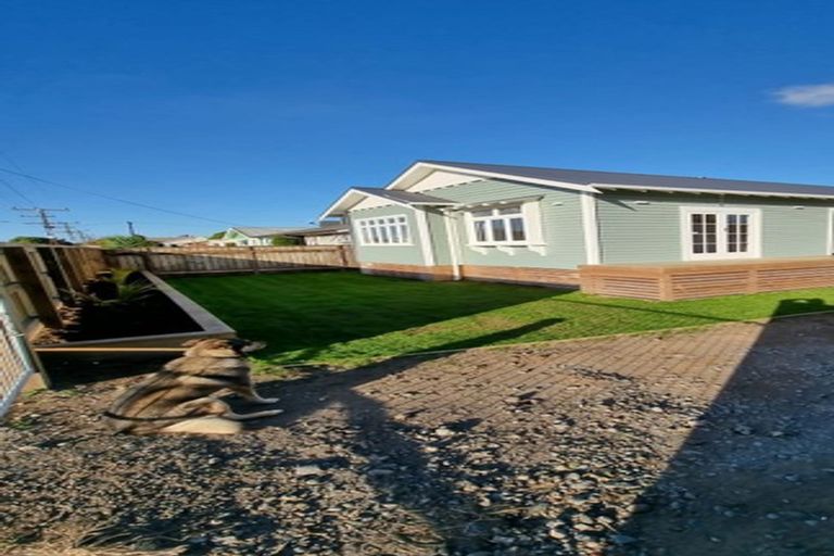 Photo of property in 55 Parris Street, Waitara, 4320