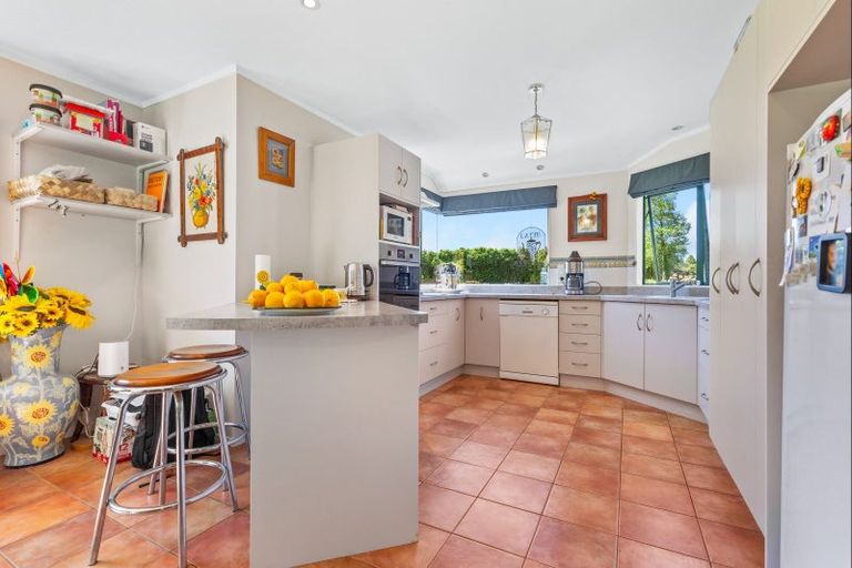 Photo of property in 9 Tui Glen Drive, Levin, 5571