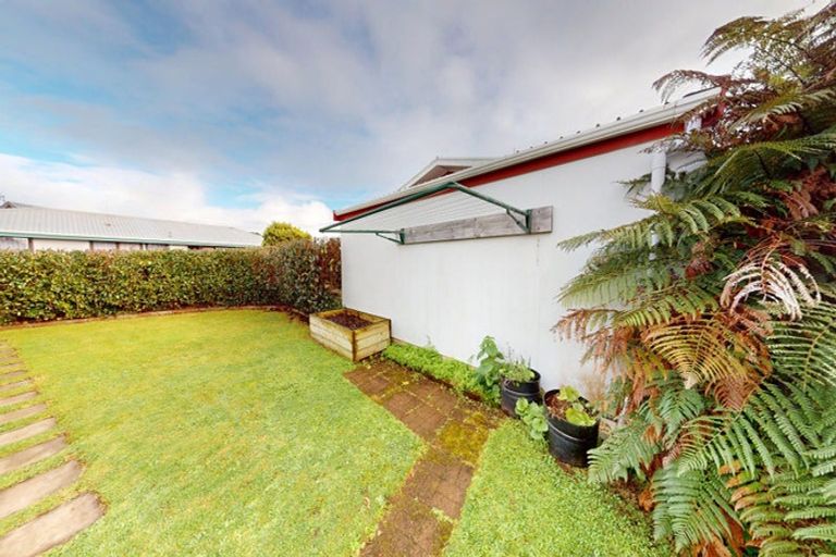 Photo of property in 10 Essex Place, Springvale, Whanganui, 4501