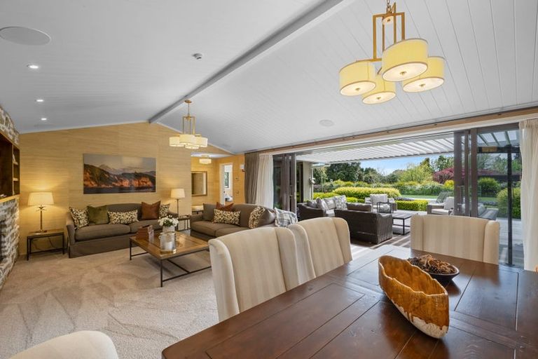 Photo of property in 36 Manutahi Road, Hillsborough, New Plymouth, 4372