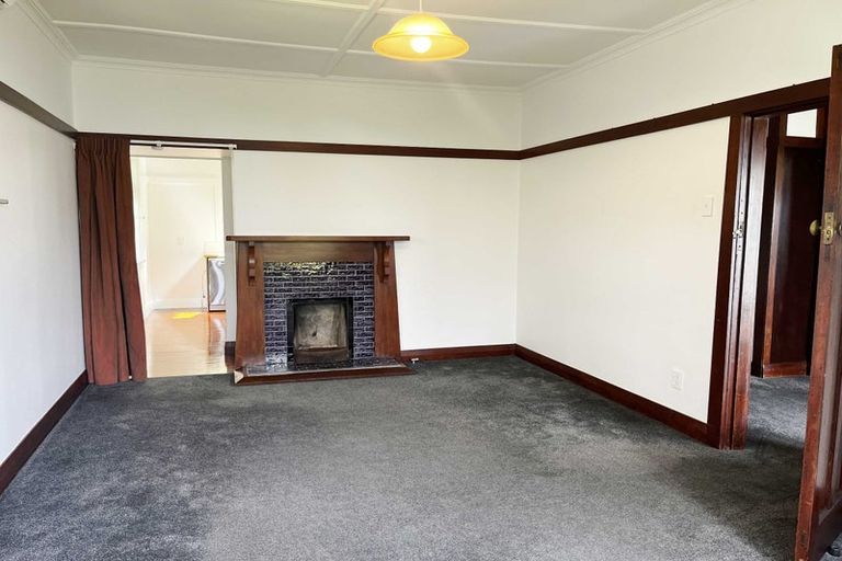 Photo of property in 19 Highbury Crescent, Aro Valley, Wellington, 6012