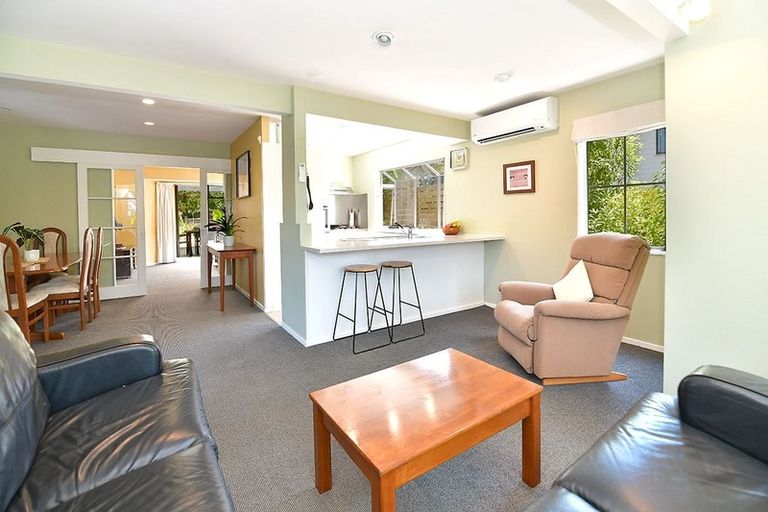 Photo of property in 16 Kenneth Hopper Place, Manly, Whangaparaoa, 0930