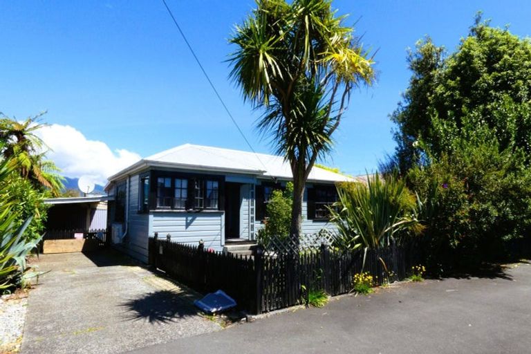 Photo of property in 58 Brougham Street, Westport, 7825