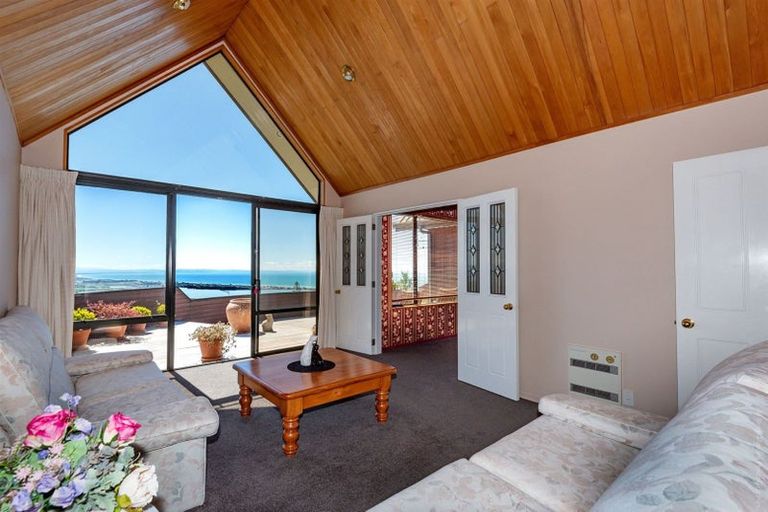 Photo of property in 6 Kaikoura View, Mount Pleasant, Christchurch, 8081