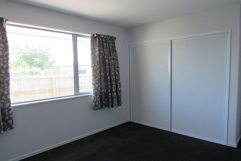 Photo of property in 2/10 Stacey Place, Woolston, Christchurch, 8062