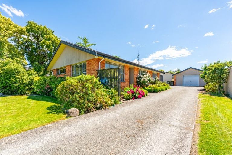 Photo of property in 12 Churchill Place, Waimate, 7924
